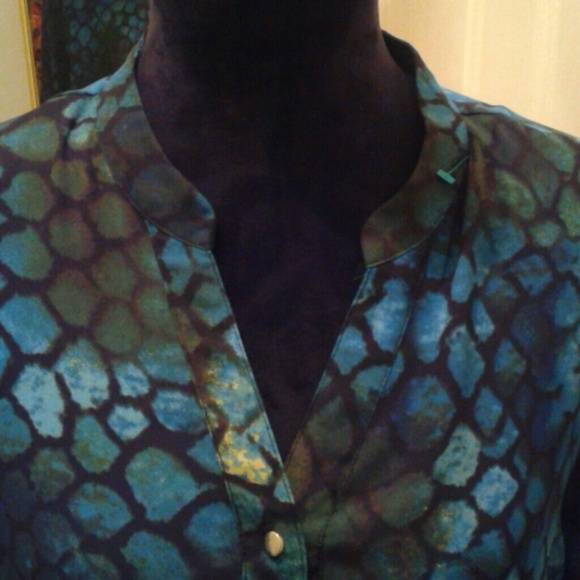 Zac and Rachel Blouse - Picture 2 of 8